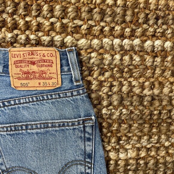 Vintage 505 Levi’s Men’s Jeans (35x30) Light Wash 100% Cotton - Picture 1 of 7